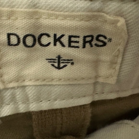 316 Dockers | NWT $48 Tan Khaki Smart 360 Certified Cotton Flex Shorts (Size 34) - Picture 4 of 13